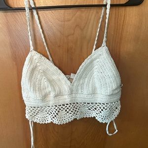 American Eagle crop top